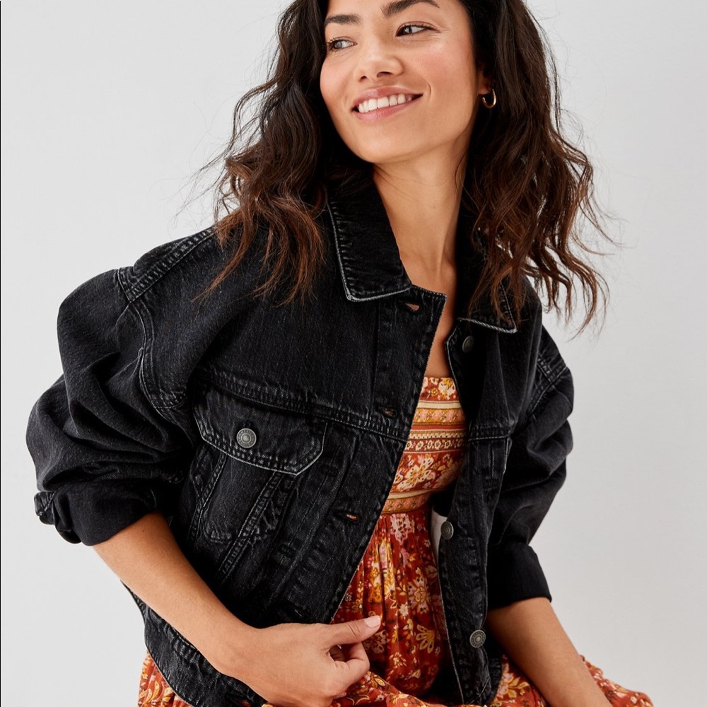 AE Cropped Denim Jacket - Black XS BNWT